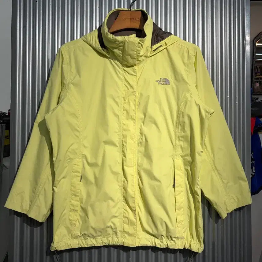 [BUNJANG] The North Face Women's Nylon Hooded Windbreaker Jacket Lime Yellow L / [L] 노스페이스 THE NORTH FACE 여성 나일론 후드 바람막이 자켓 라임 4.5