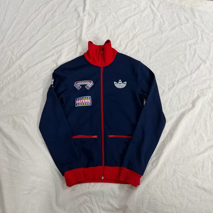 [BUNJANG] Adidas Bayern Munich Patch Track Top Jersey Red Navy / 아디다스 바이에른 뮌헨 패치 트랙탑 져지 레드 네이비