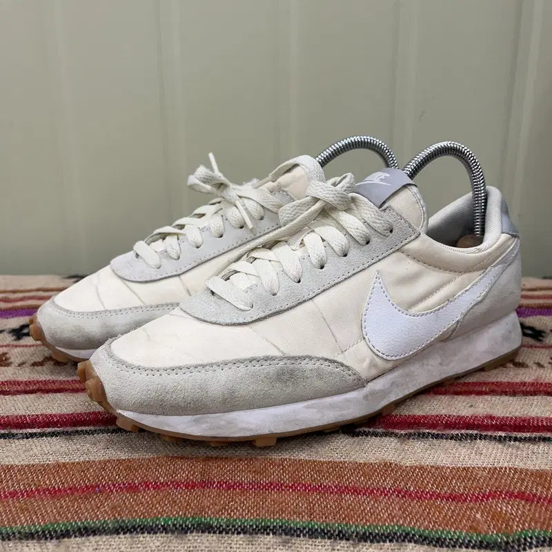 [BUNJANG] Nike Daybreak Sneakers / 나이키 데이브레이크 스니커즈 235 X03325