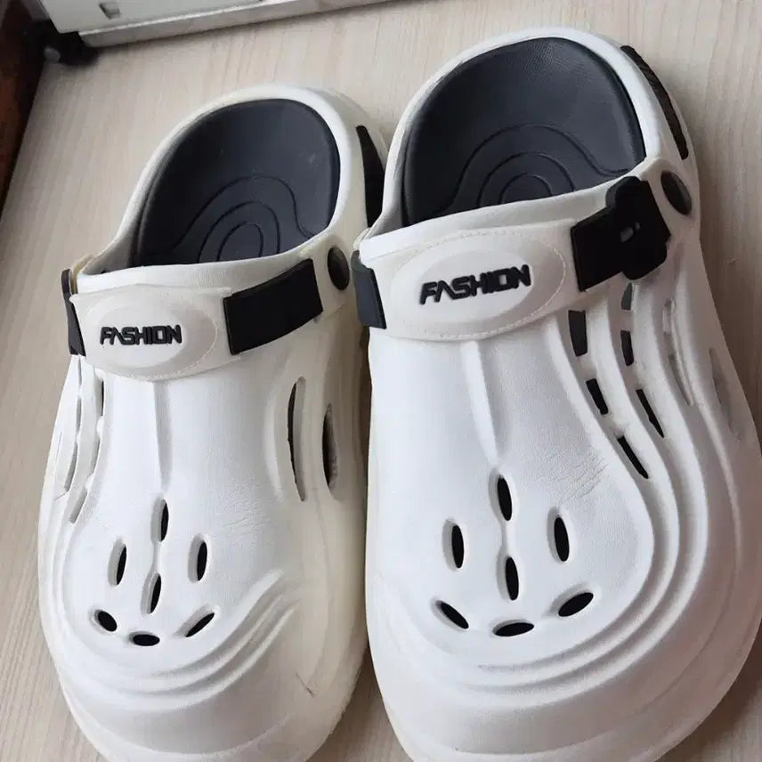 [BUNJANG] Fashion Sandals White Size 255 / 패션 샌들 흰색255