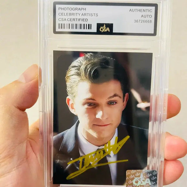 [BUNJANG] Tom Holland Spider-Man Signed Photocard with CSA Certified Case / 영화 스파이더맨 톰 홀랜드 친필싸인 포토카드 | CSA 인증 케이스 포함 | 소장용 최상급