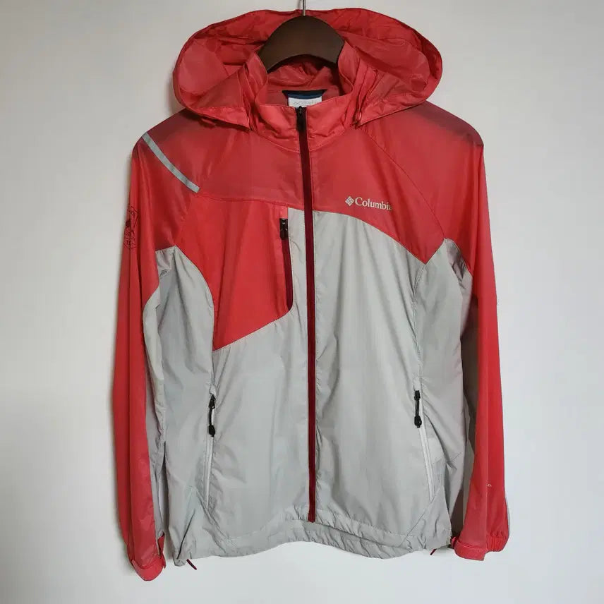 [BUNJANG] Columbia Women's Logo Hooded Zip-Up Windbreaker Jacket / H153 콜롬비아 여성 자켓 로고 여자 후드 집업 바람막이