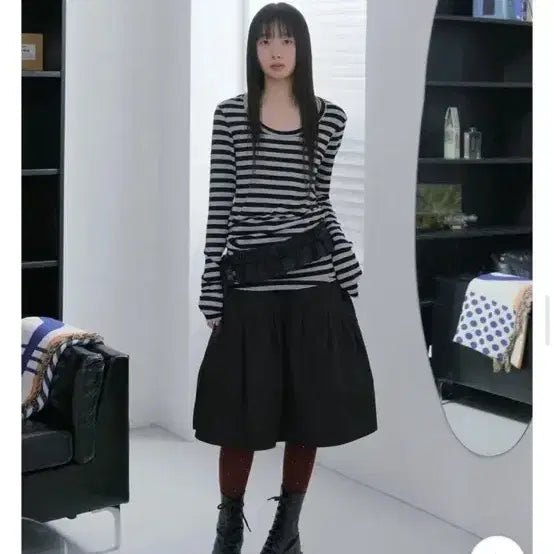 [BUNJANG] Tilde Seoul Shirring Slit Midi Skirt Black / 틸데서울 셔링 슬릿 미디 스커트 블랙