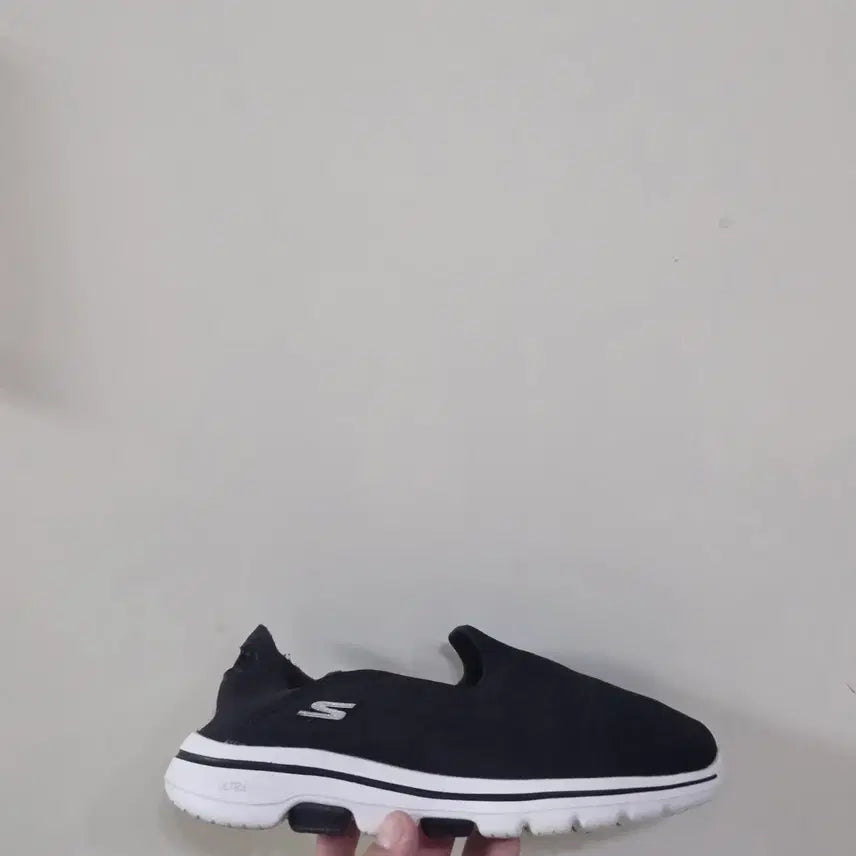 [BUNJANG] Skechers Go Walk 5 Folding Mule Slip-On Shoes / [235] 스케쳐스 고워크5 폴딩 뮬 슬립온 블랙화이트ㅡ단종매물,최저가