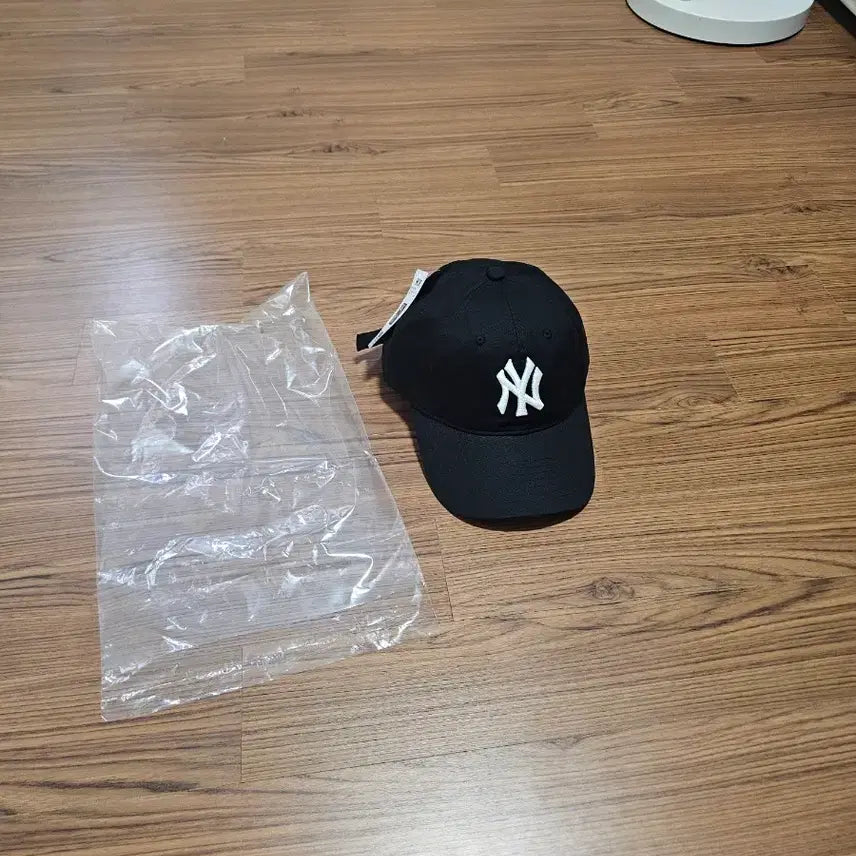 [BUNJANG] MLB New York Yankees Kiry Black Ball Cap / 새제품 MLB 모자 양키즈 키리  블랙 볼캡
