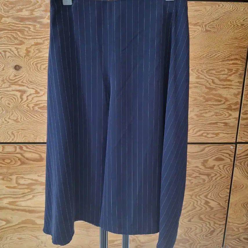 [BUNJANG] SYSTEM Navy Stripe Wrap Skirt Pants / SYSTEM 네이비 스트라이프 랩 스커트 팬츠 61-90
