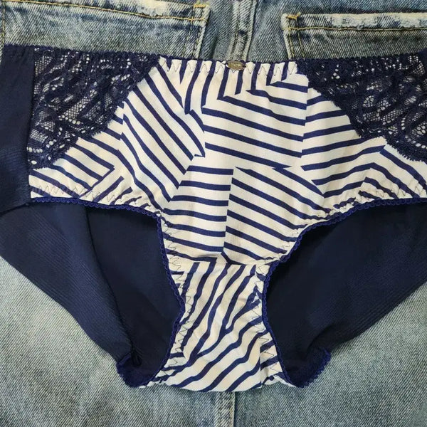[BUNJANG] Striped Women's Panties (Used) / (중고) 스트라이프 여성 팬티