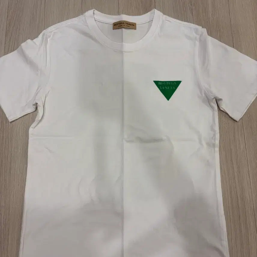 [BUNJANG] Bottega Veneta Triangle Logo Bear Print T-Shirt / 보테가베네타 삼각로고 곰돌이 반팔티