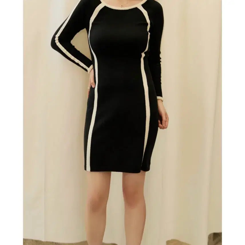 [BUNJANG] Armani Exchange Piping Knit Mini Dress / 아르마니익스체인지 파이핑 니트 미니 원피스