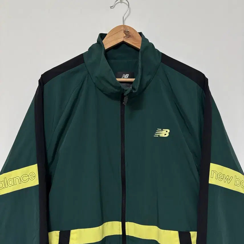[BUNJANG] New Balance Colorblock Windbreaker Jacket / 뉴발란스 그린 배색 바람막이