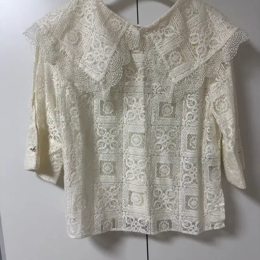 [BUNJANG] Lucky Chouette Blouse / 럭키슈에뜨 블라우스