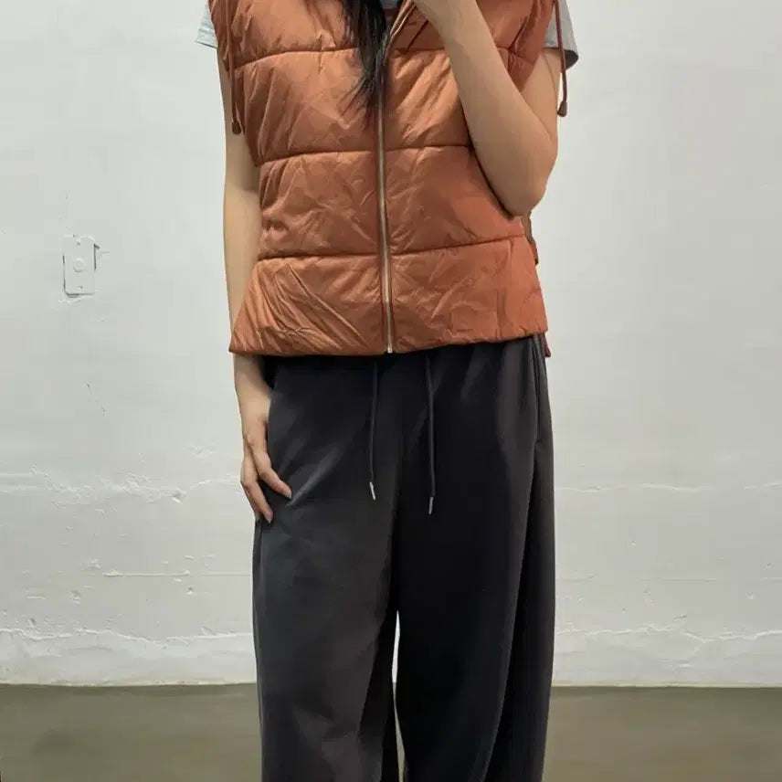 [BUNJANG] COS Hooded Padded Vest Brown One Size / COS 후드 패딩 조끼 브라운 원사이즈