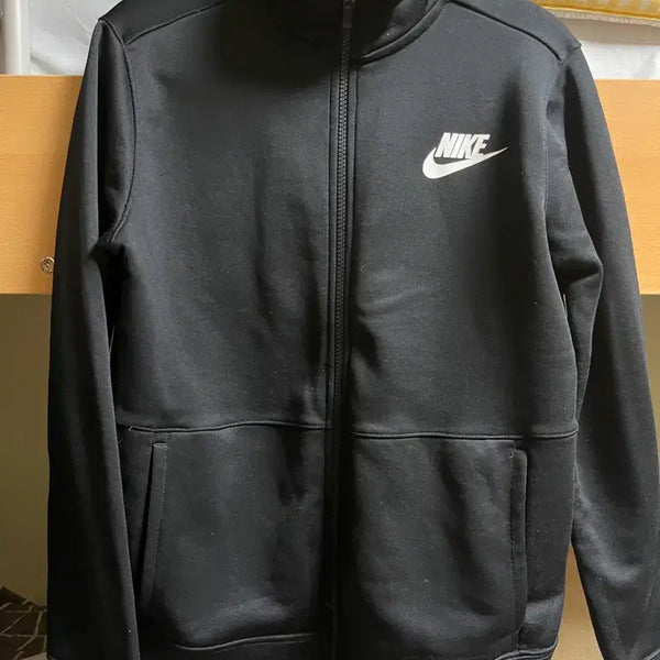 [BUNJANG] Nike Black Hooded Zip-Up Jacket / 나이키 후드 집업 블랙
