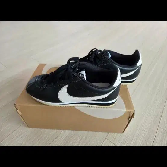 [BUNJANG] Nike Cortez Shoes / 코르테즈 신발 225