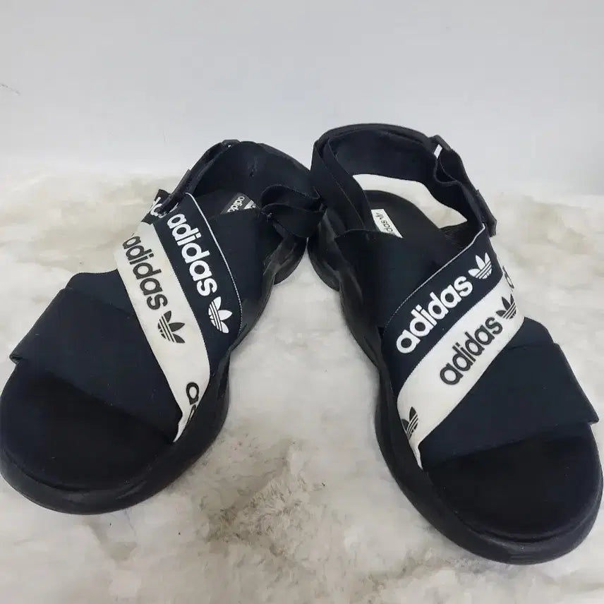 [BUNJANG] Adidas Original Sandals Size 270 / 아디다스 샌들 정품 270사이즈