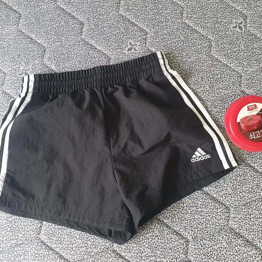 [BUNJANG] Adidas Three-Stripes Track Shorts / 아디다스 반바지 xs