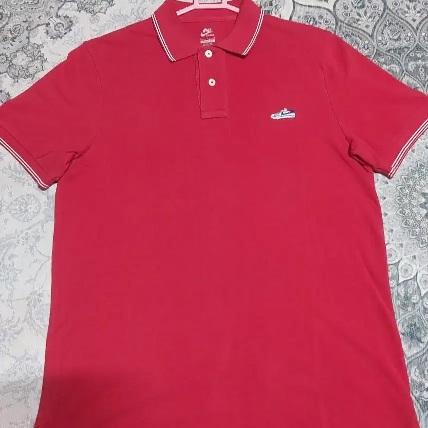 [BUNJANG] Nike Cotton T-Shirt / 깔끔한 디자인의 나이키 스니커즈 카라티  L