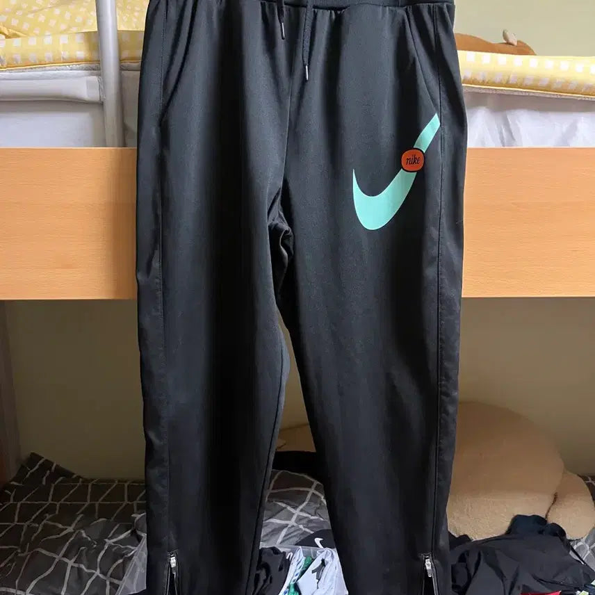 [BUNJANG] Nike Jogger Pants Black Mint Swoosh / 나이키 조거 팬츠 블랙 민트 스우시