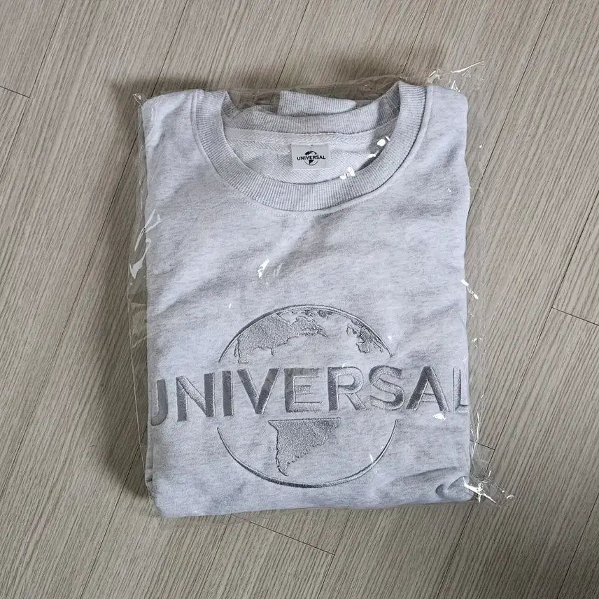 [BUNJANG] Universal Studios Free Size Sweatshirt New / 유니버설스튜디오 맨투맨 프리사이즈 새상품