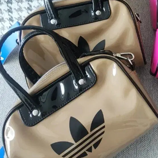 [BUNJANG] Adidas Mini Bowling Bag Patent Beige / 아디다스 미니 볼링백 유광 베이지