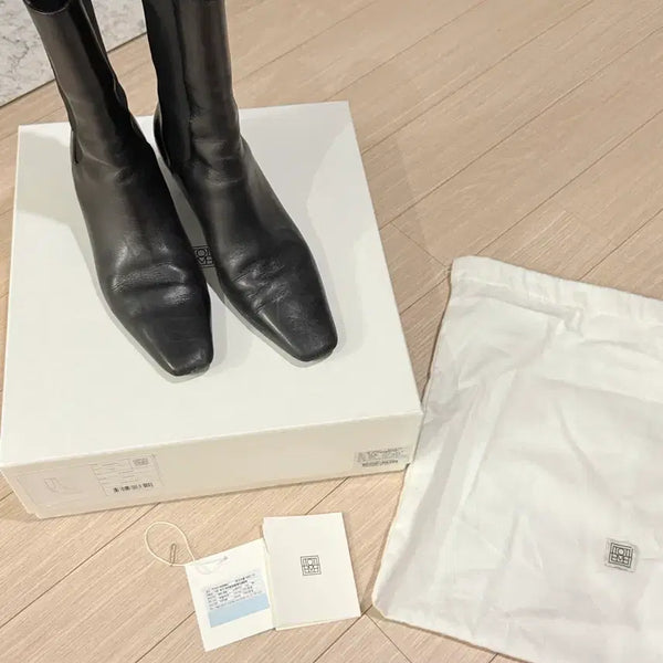[BUNJANG] Toteme Chelsea Boots Black / 토템 첼시 부츠