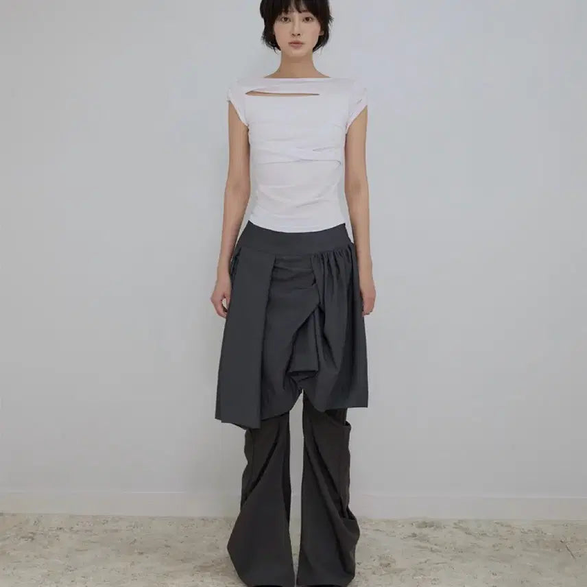 [BUNJANG] Flareup Asymmetrical Draped Roll-Up T-Shirt / 플레어업 롤업 Asymmetrical Draped Roll-Up T-Shirt
