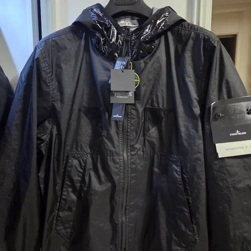 [BUNJANG] Stone Island Membrana Hooded Windbreaker Jacket / [매장판/새상품] 스톤아일랜드 멤브라나 후드바람막이