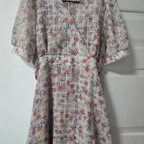 [BUNJANG] Benito Flower Check Chiffon Midi Dress / 새옷수준/베니토)플라워 체크 쉬폰 원피스 55