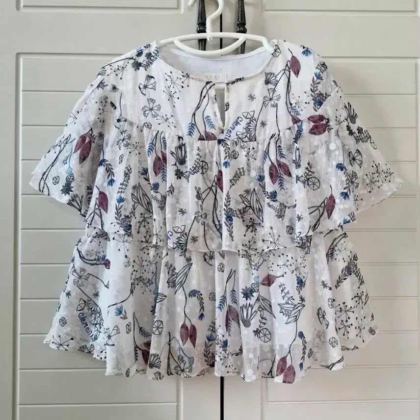 [BUNJANG] SJSJ Chiffon Blouse with Ruffle Detail / 상태좋음) SJSJ 블라우스 듀엘온앤온보브에고이스트미샤지컷시슬리럭키슈에뜨오즈세컨시스템헤지스쥬크