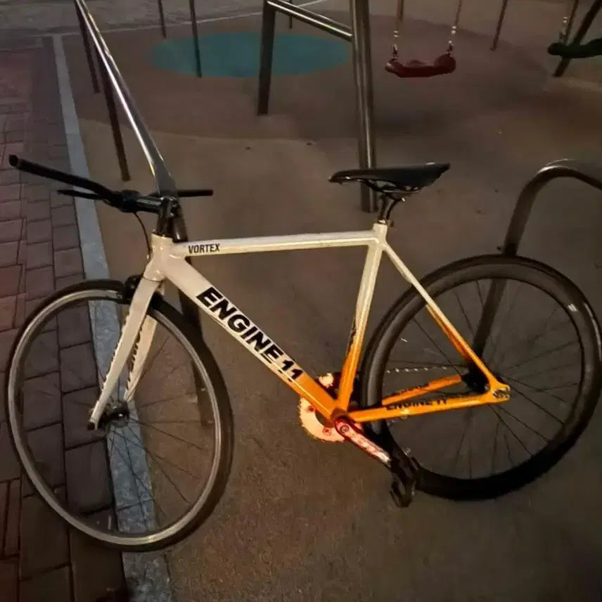 [BUNJANG] Engine 11 Vortex 2018 Fixed Gear Bicycle / 2018 엔진11 볼텍스
