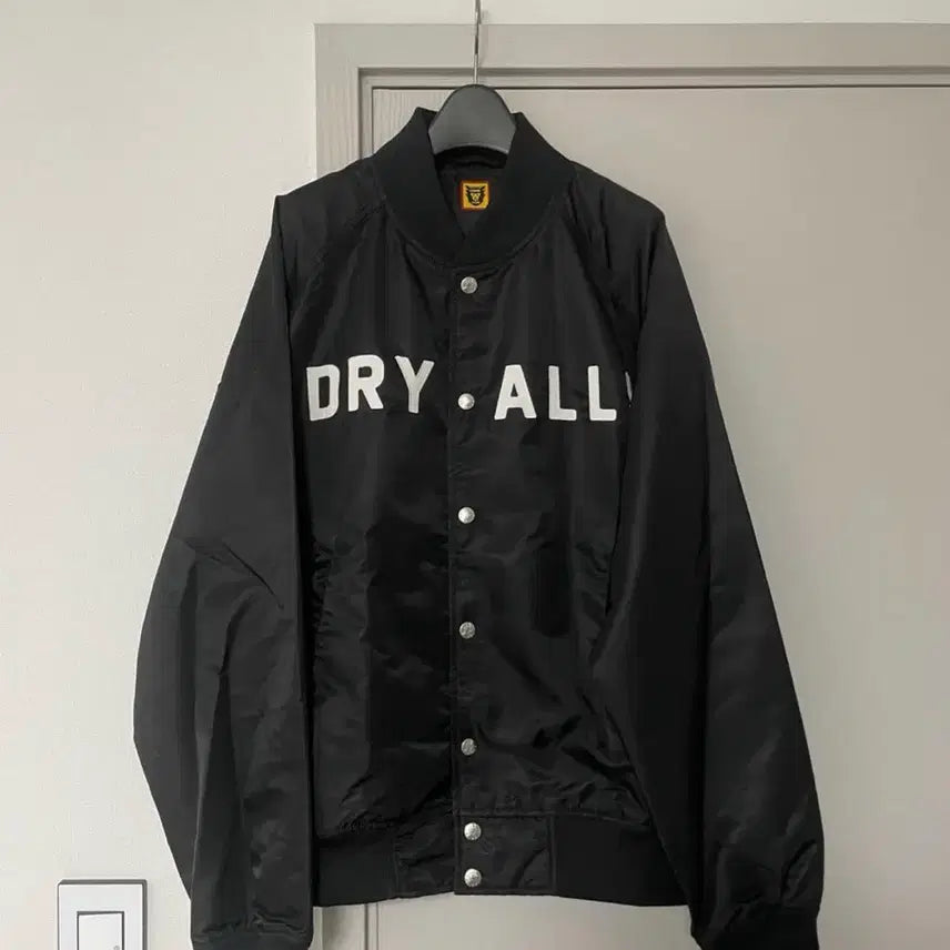 [BUNJANG] Human Made Nylon Stadium Varsity Jacket Black XXL / [XXL] 휴먼 메이드 나일론 스타디움 바시티 자켓 블랙 - 크림구매