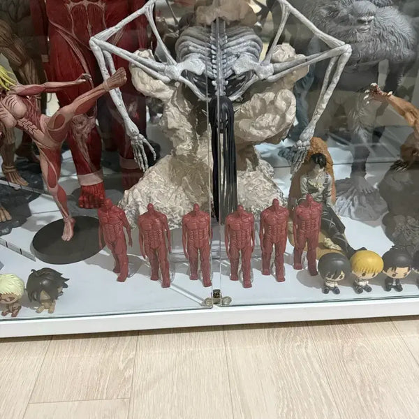 [BUNJANG] Attack on Titan Last One Figure with 6 Wall Titan Figures (Opened Display) / 진격의거인 종미의거인 라스트원 +벽거인6개 개봉 전시품 판매합니다
