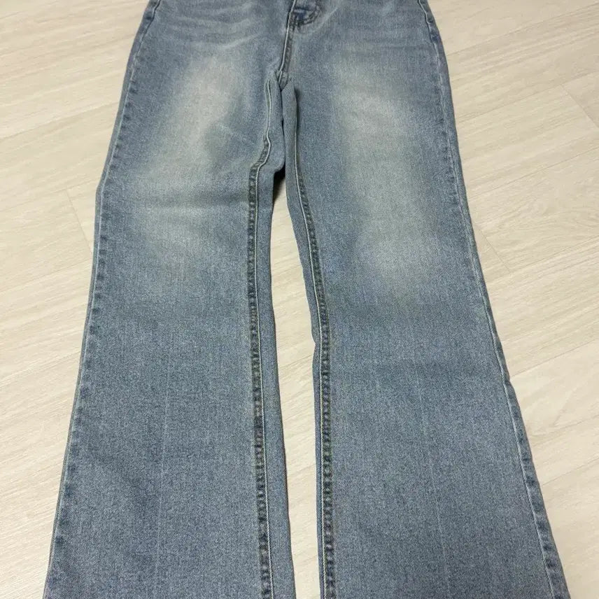 [BUNJANG] Bootcut Jeans Light Blue XS / 부츠컷 청바지 XS 연청