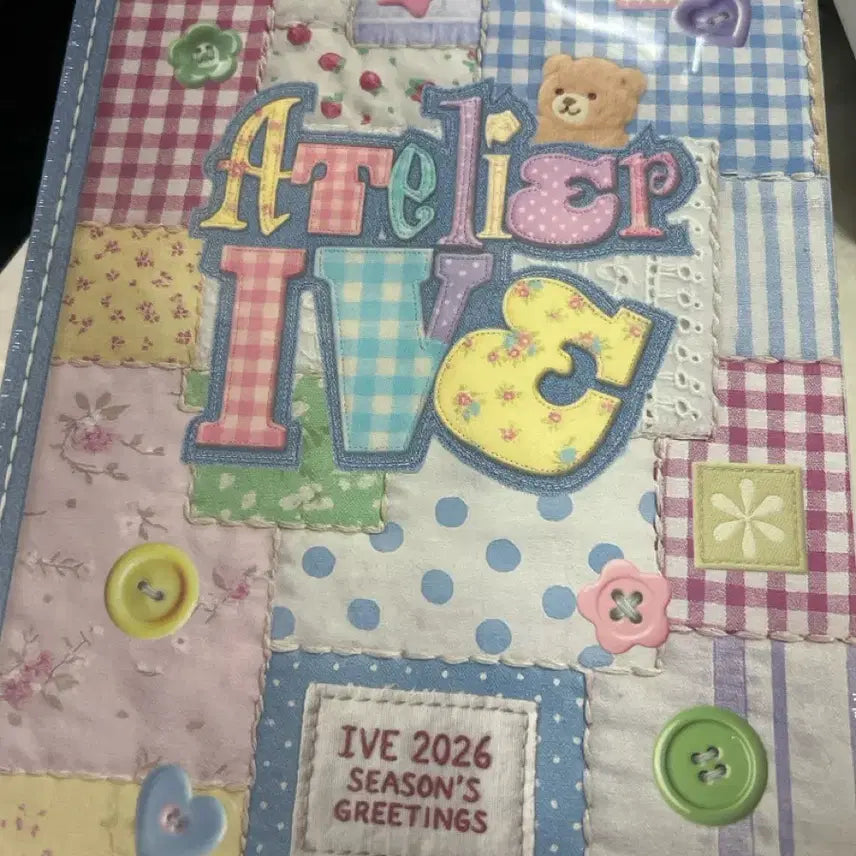 [BUNJANG] IVE 2026 Season's Greetings Calendar / 아이브 IVE 2026 시즌 그리팅 캘린더