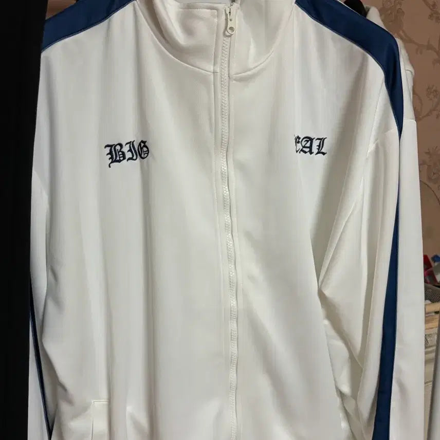 [BUNJANG] Lookism Big Deal White Jacket XL / 외모지상주의 인천 팝업 빅딜 화이트 자켓 xl 판매합니다