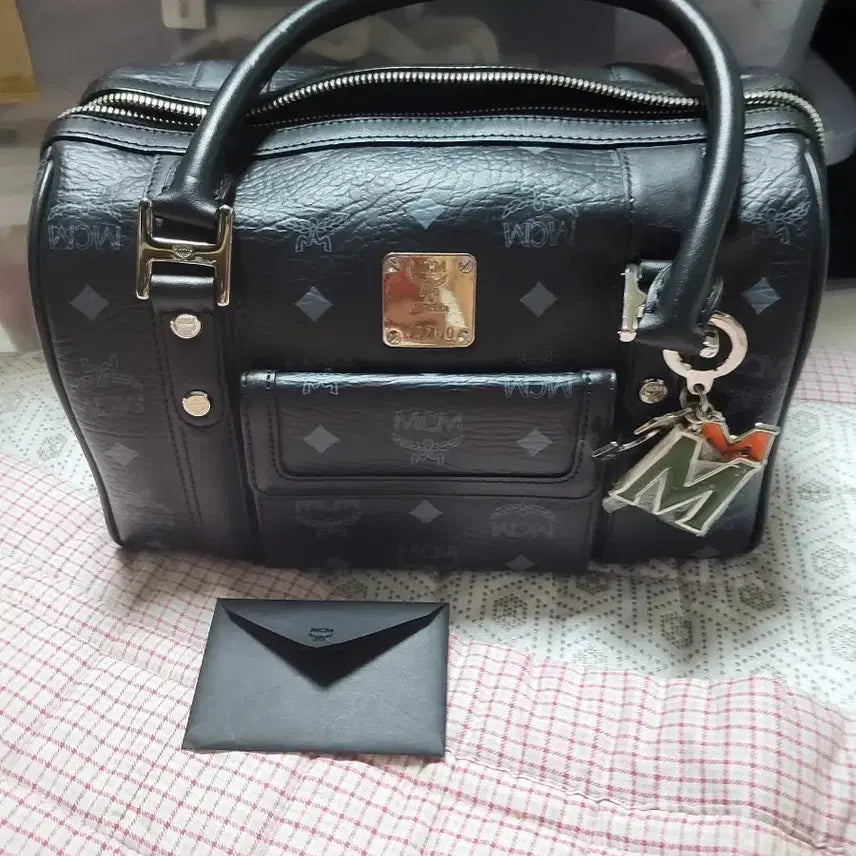 [BUNJANG] MCM Monogram Shoulder Bag / MCM 가방 숄더백 성주택 있어요