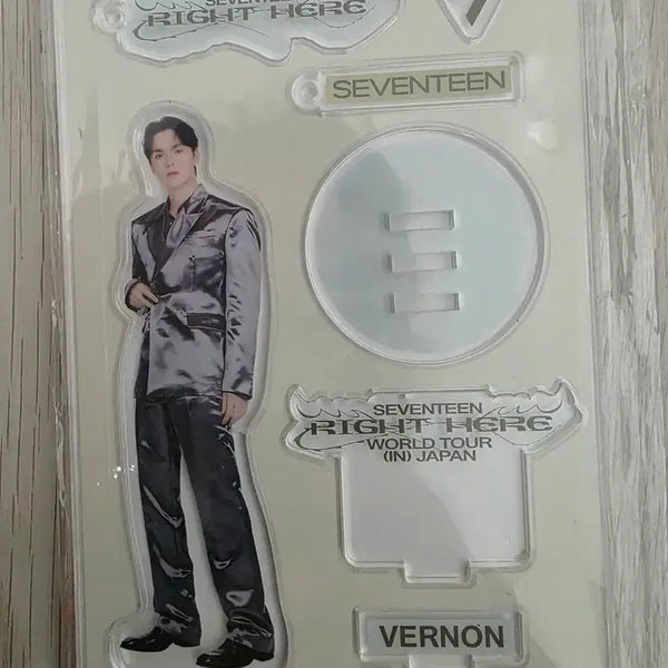 [BUNJANG] SEVENTEEN Vernon 'RIGHT HERE' World Tour Japan Acrylic Stand / 세븐틴 버논 아크릴 스탠드 'RIGHT HERE' 월드투어 재팬