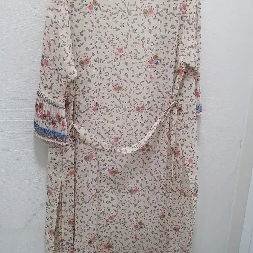 [BUNJANG] Thursday Island Chiffon Cardigan / 써스데이아일랜드 쉬폰가디건