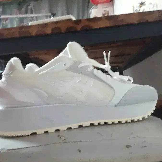 [BUNJANG] Onitsuka Tiger Moage CO MOAGE 1183B555 White / 오니츠카타이거 모아지 CO MOAGE 1183B555 화이트