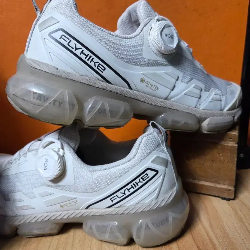 [BUNJANG] K2 Fly Hike Boa Trekking Walking Shoes / K2플라이 하이크 보아 트레킹 워킹화(US7표기250 추천사이즈245)