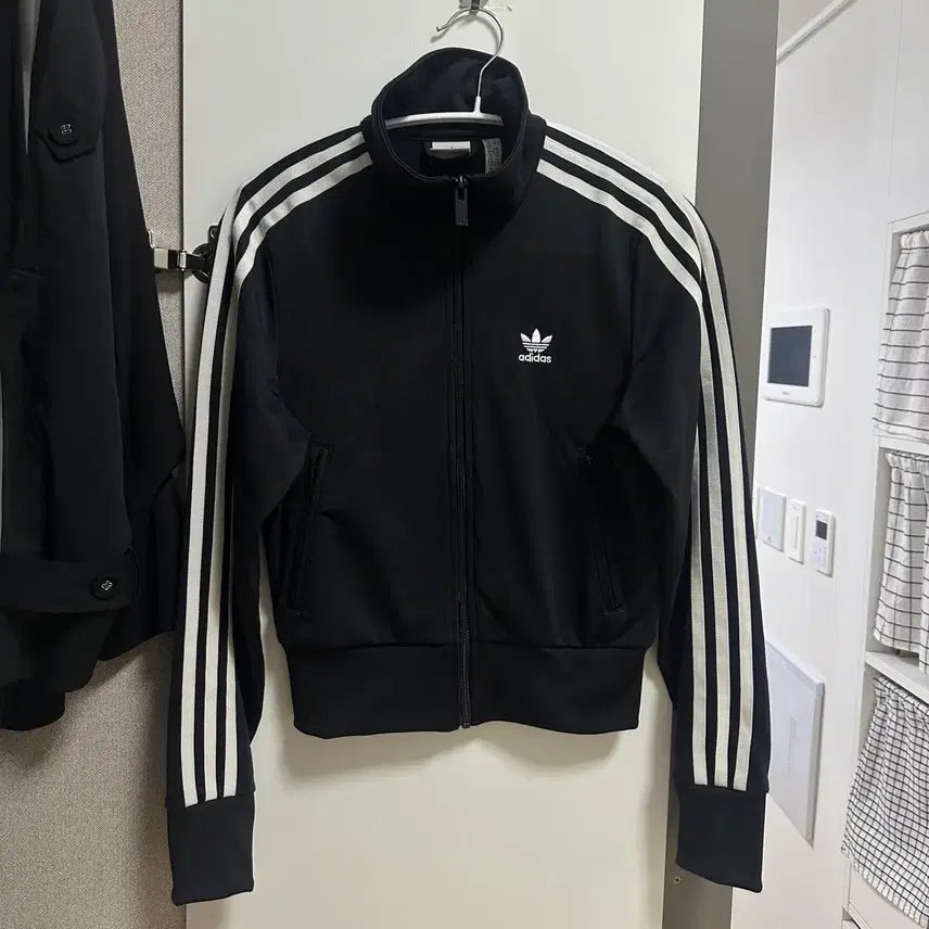 [BUNJANG] Adidas Firebird Jersey Jennie Edition / 제니 아디다스 저지 파이어버드