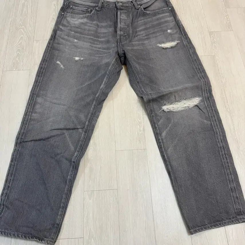[BUNJANG] Ordinary Fits Grey Distressed Denim Jeans 32 / 오디너리핏츠 아이엠샵별주 그레이디스진 32사이즈