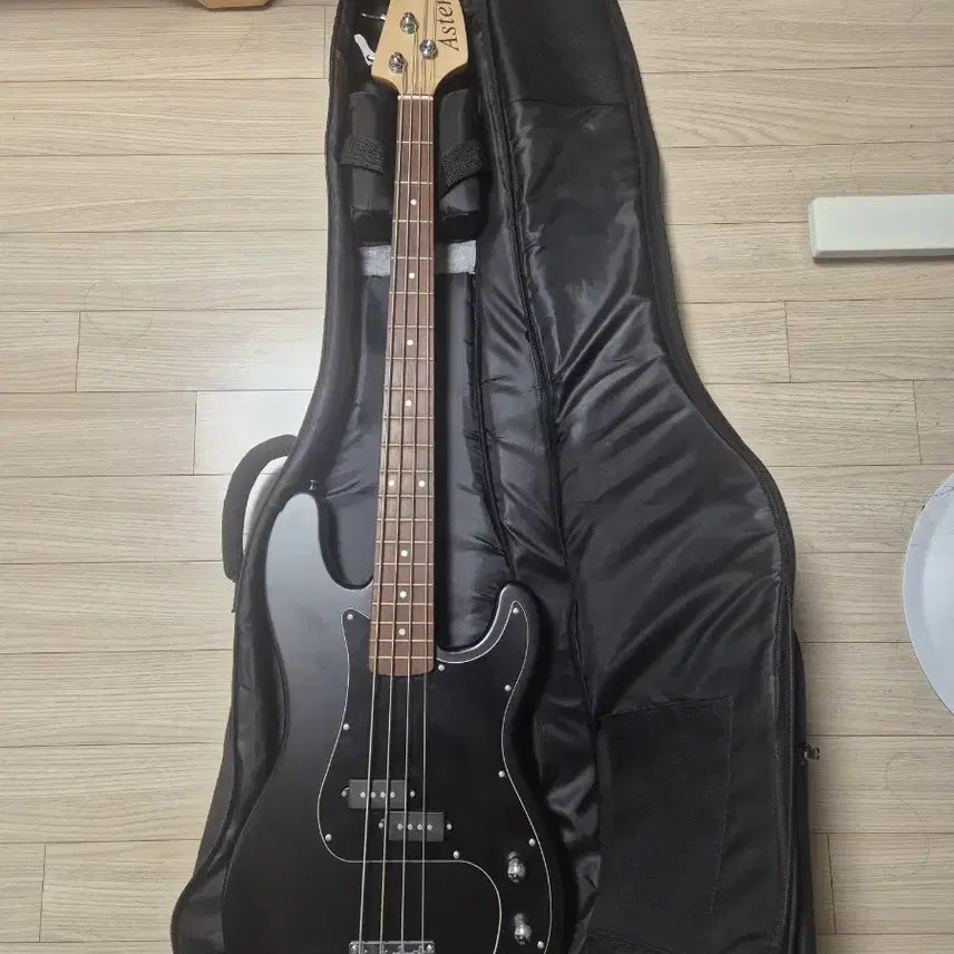 [BUNJANG] Aster AJ-40BK Bass Guitar / 아스터 AJ-40BK 베이스 기타