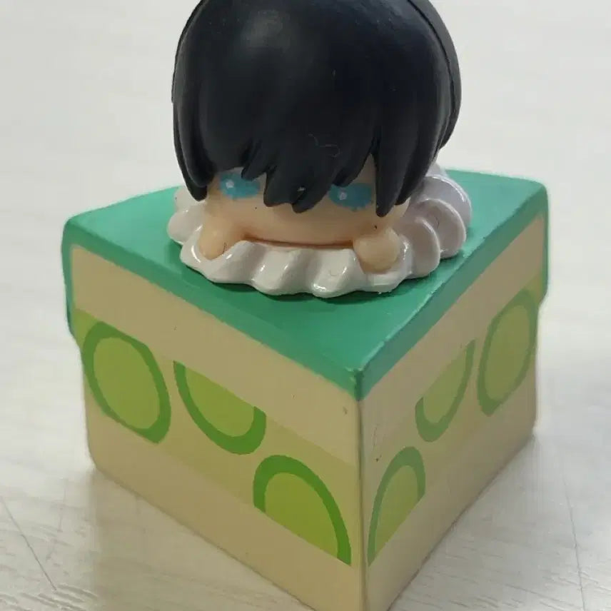 [BUNJANG] Blue Lock Isagi Yoichi Cake Gacha Figure / 블루록 이토시 린 케이크 가챠