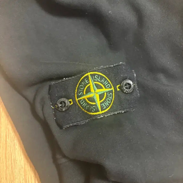 [BUNJANG] Stone Island Badge Sweatshirt Black / 스톤아일랜드 와펜 블랙 맨투맨