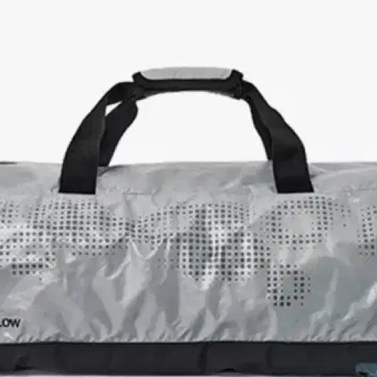 [BUNJANG] LE SSERAFIM Duffle Bag / 르세라핌 더플백 팔아여