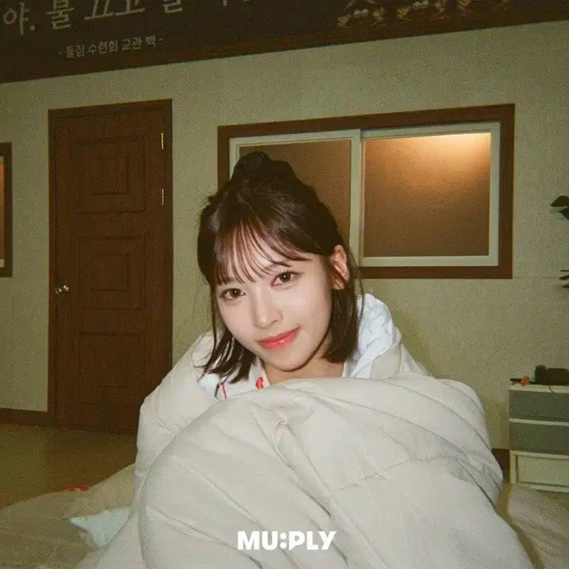 [BUNJANG] RE:SINE May Signed Polaroid / 리센느 메이 사인 폴라로이드