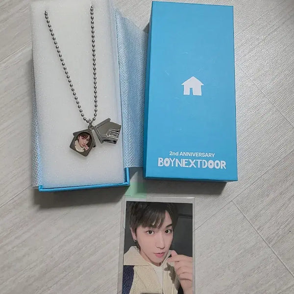[BUNJANG] BOYNEXTDOOR Riwoo 2nd Anniversary Necklace + Photocard Set / 정가이하!!!)보이넥스트도어 2주년 기념 리우 목걸이+포토카드