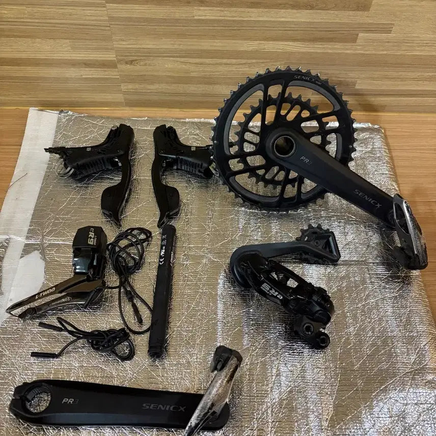 [BUNJANG] L-Twoo ER9 Electronic Groupset / L-twoo er9 전동구동계(교신도봐요)
