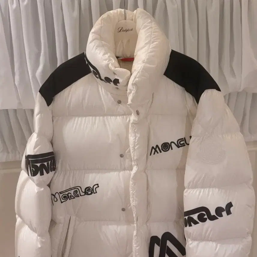[BUNJANG] Moncler Genius Padded Jacket White / 몽클레어 지니어스 패딩 화이트